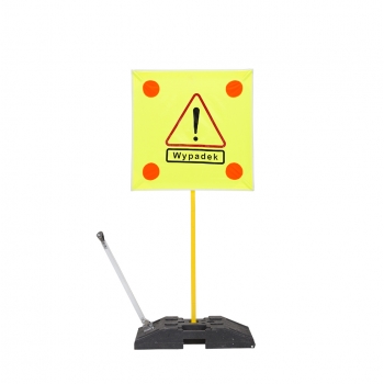 Znak rozstawny ostrzegawczy "WYPADEK" /ZDR 020/
