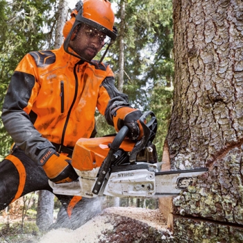 STIHL Pilarka MS 462 C-M 4,4 kw / 6,0 KM i waga 6kg. Najlżejsza w klasie pojemności 70cm³